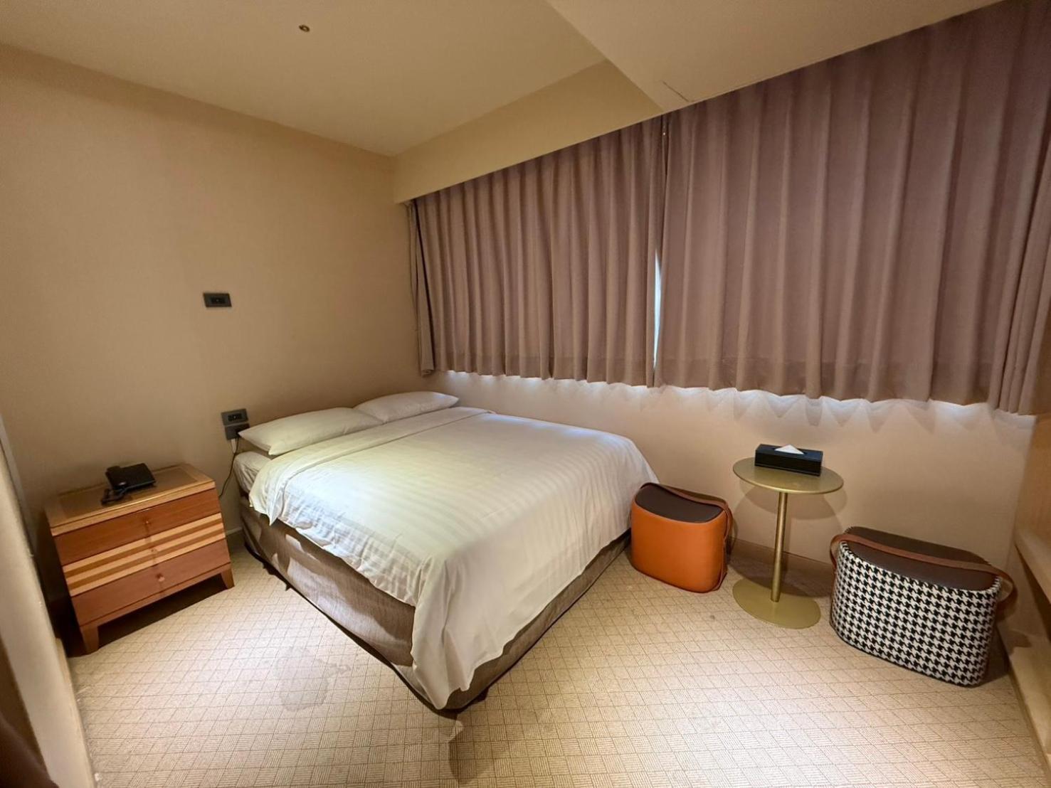Rich & Free Hotel - Fuzhong 富逸旅趣-板橋府中館 Tajpej Buitenkant foto