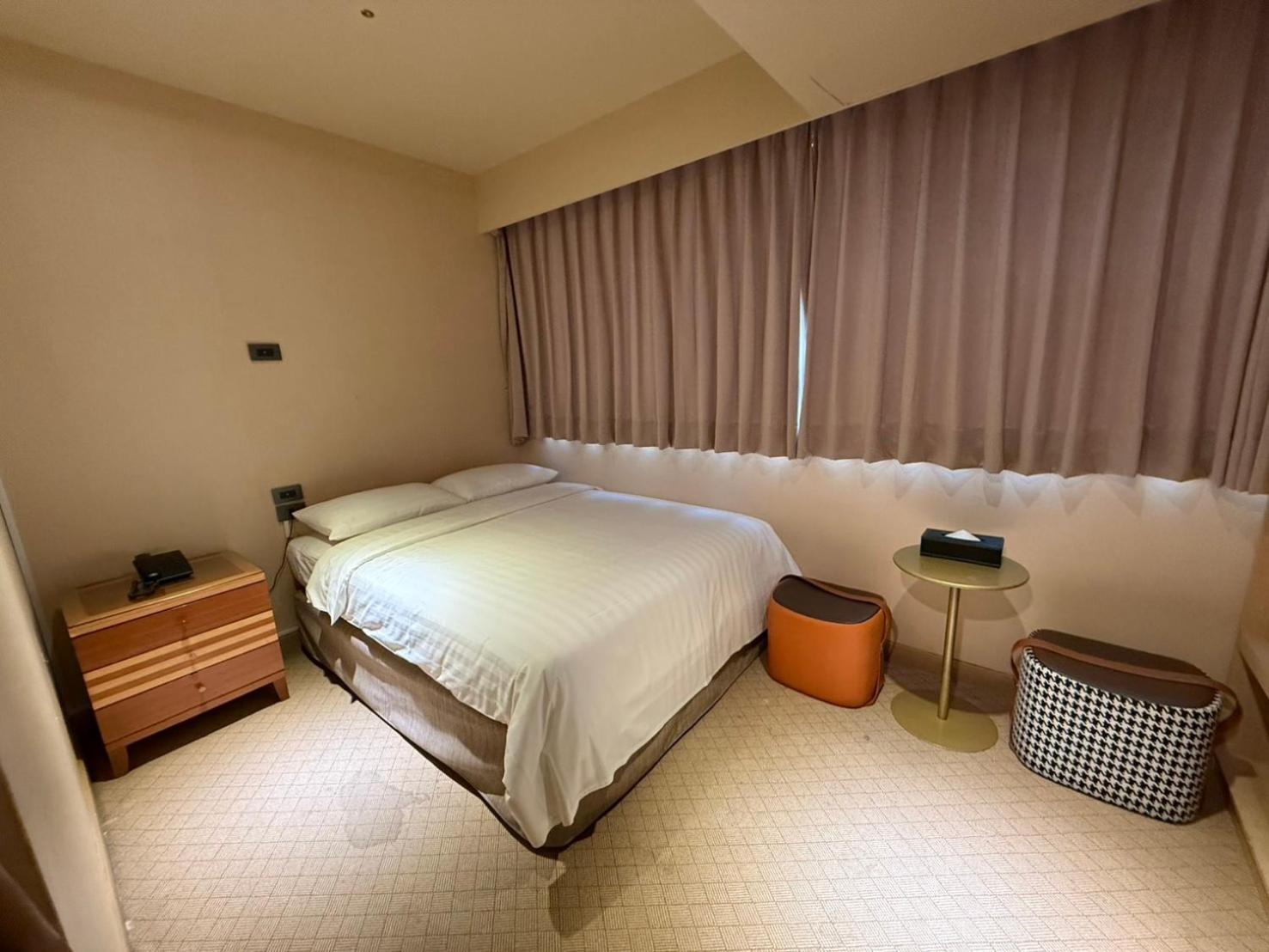 Rich & Free Hotel - Fuzhong 富逸旅趣-板橋府中館 Tajpej Buitenkant foto